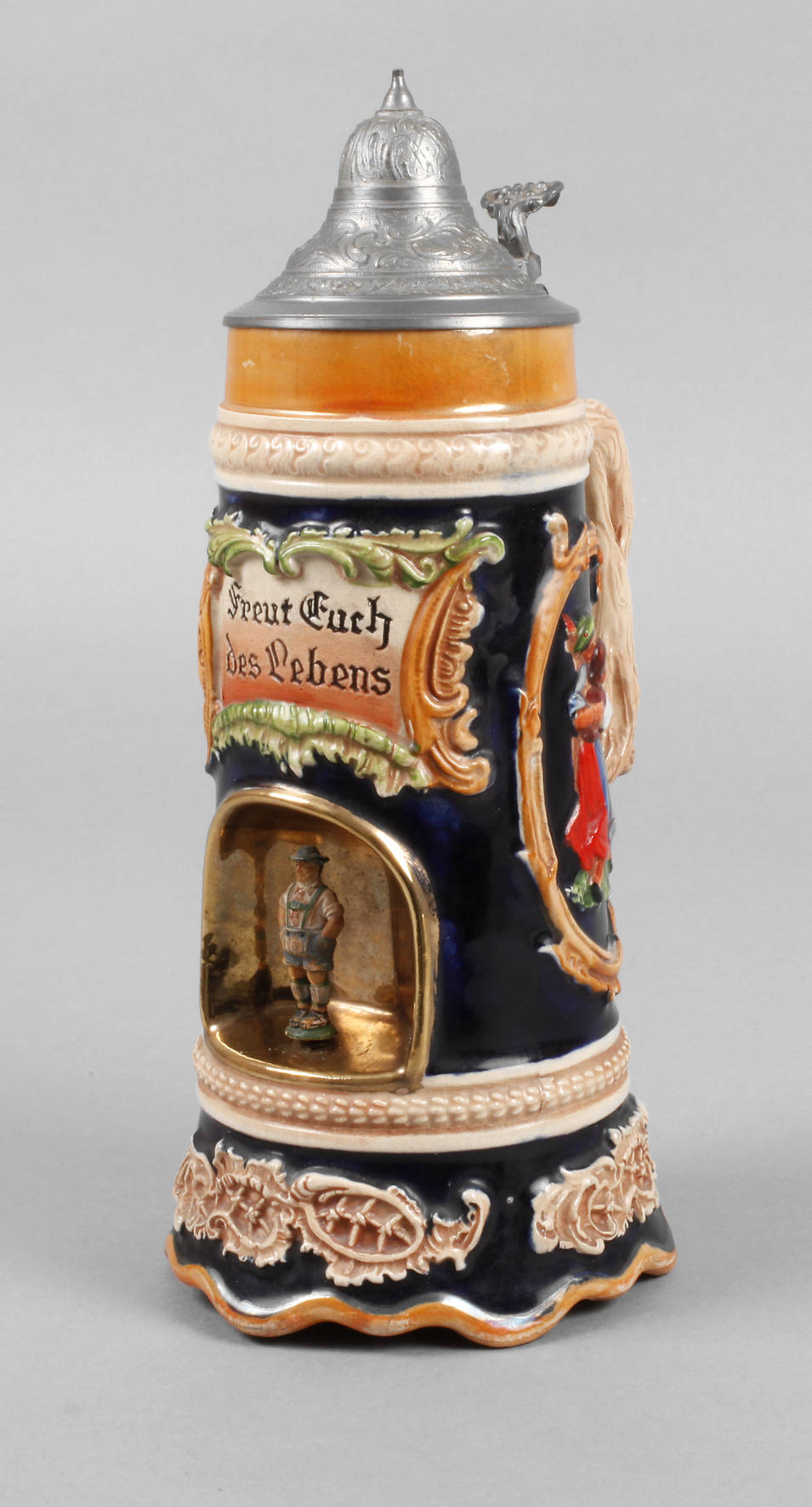 Krug mit Spieluhr Historismus