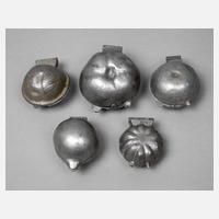 Fünf Marzipanformen Zinn111