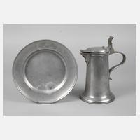 Schnabelkanne und Zinnteller111