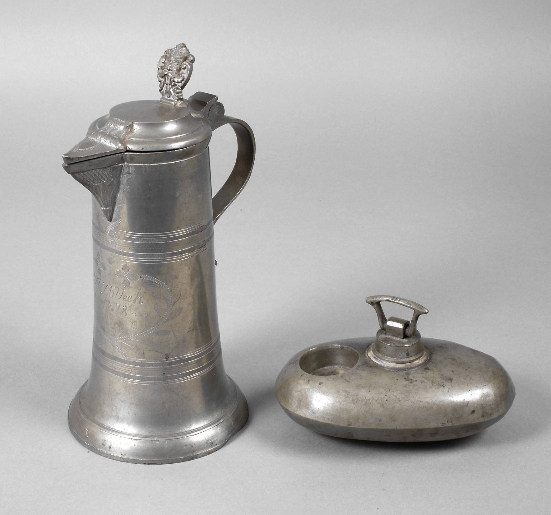 Zinnstitze und Kinderwärmflasche