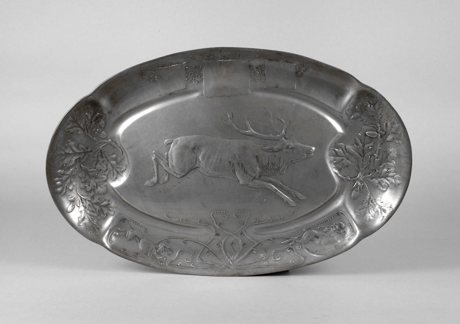 Kayserzinn große jagdliche Vorlegeplatte