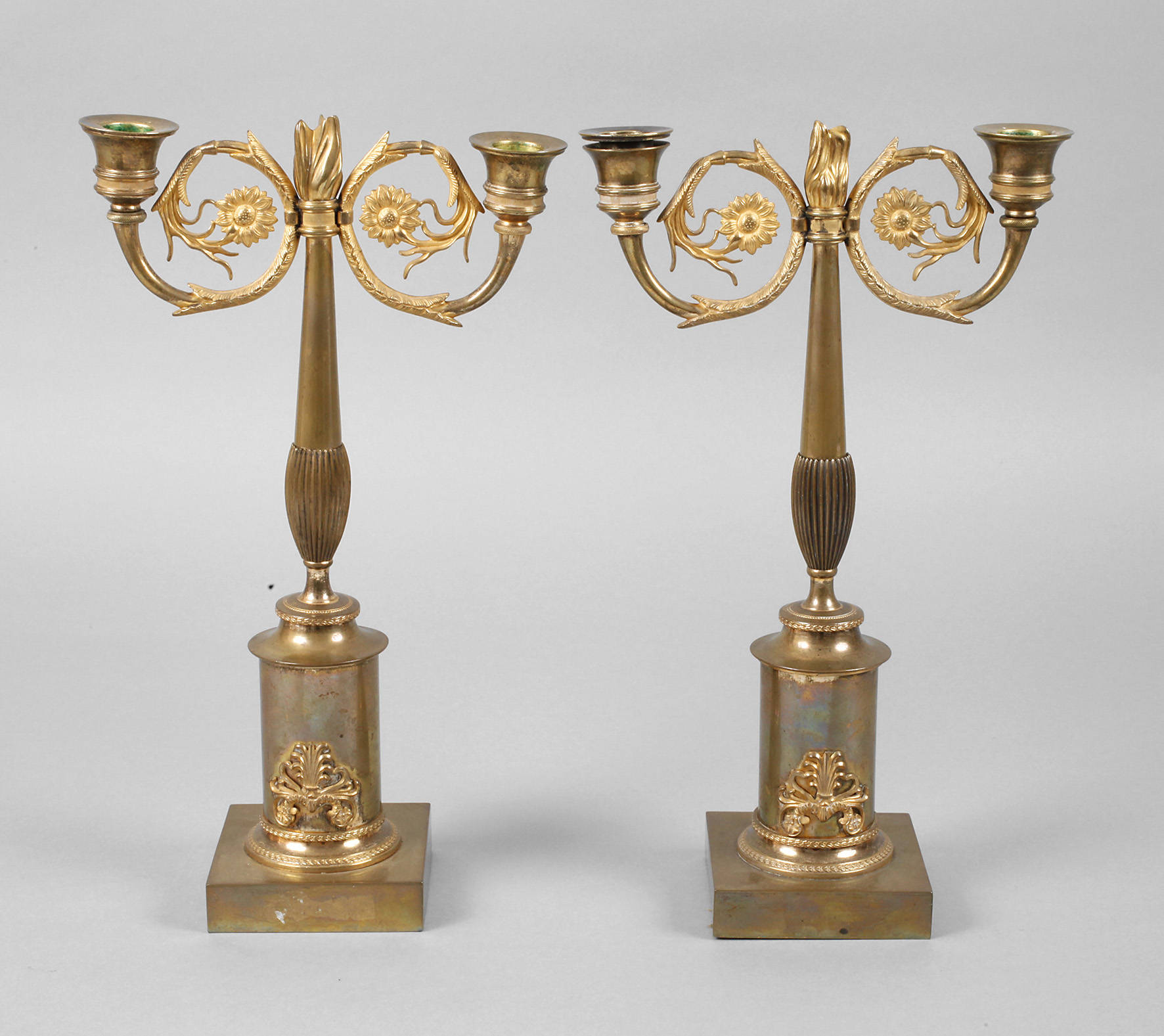 Paar klassizistische Girandolen