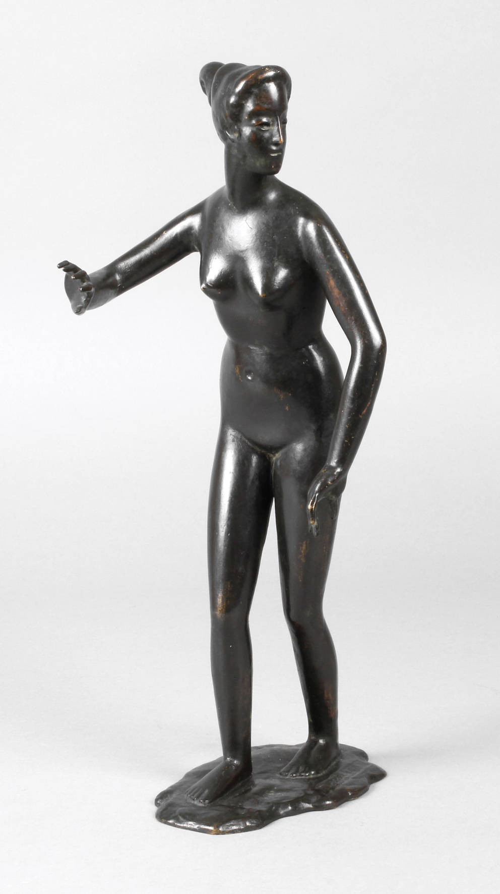 Ludwig Mergehen, stehender weiblicher Akt