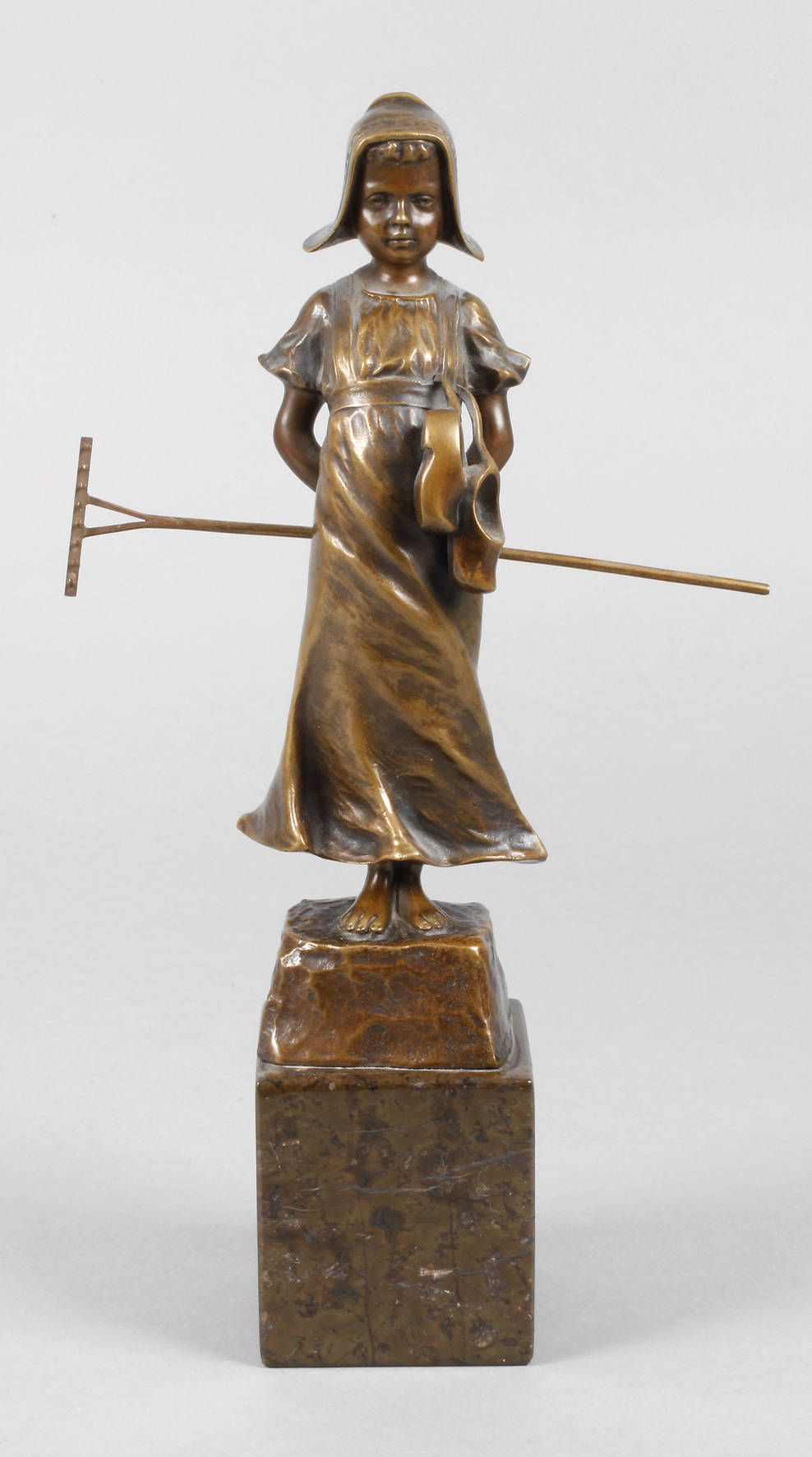 J. Pilar, Holländermädchen in Tracht