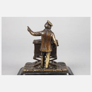 Bronze Leierkastenspieler