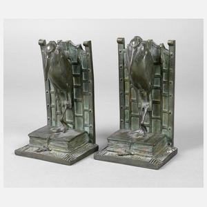 Paar Buchstützen mit Marabus