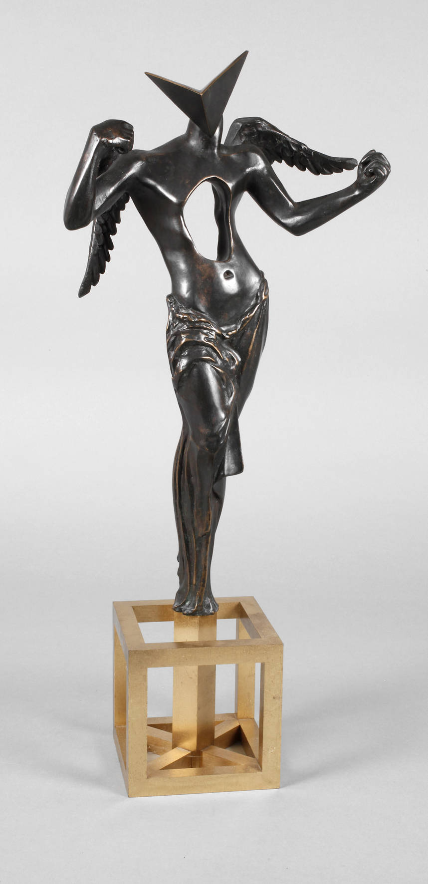 Salvador Dali, Surrealistische Engel