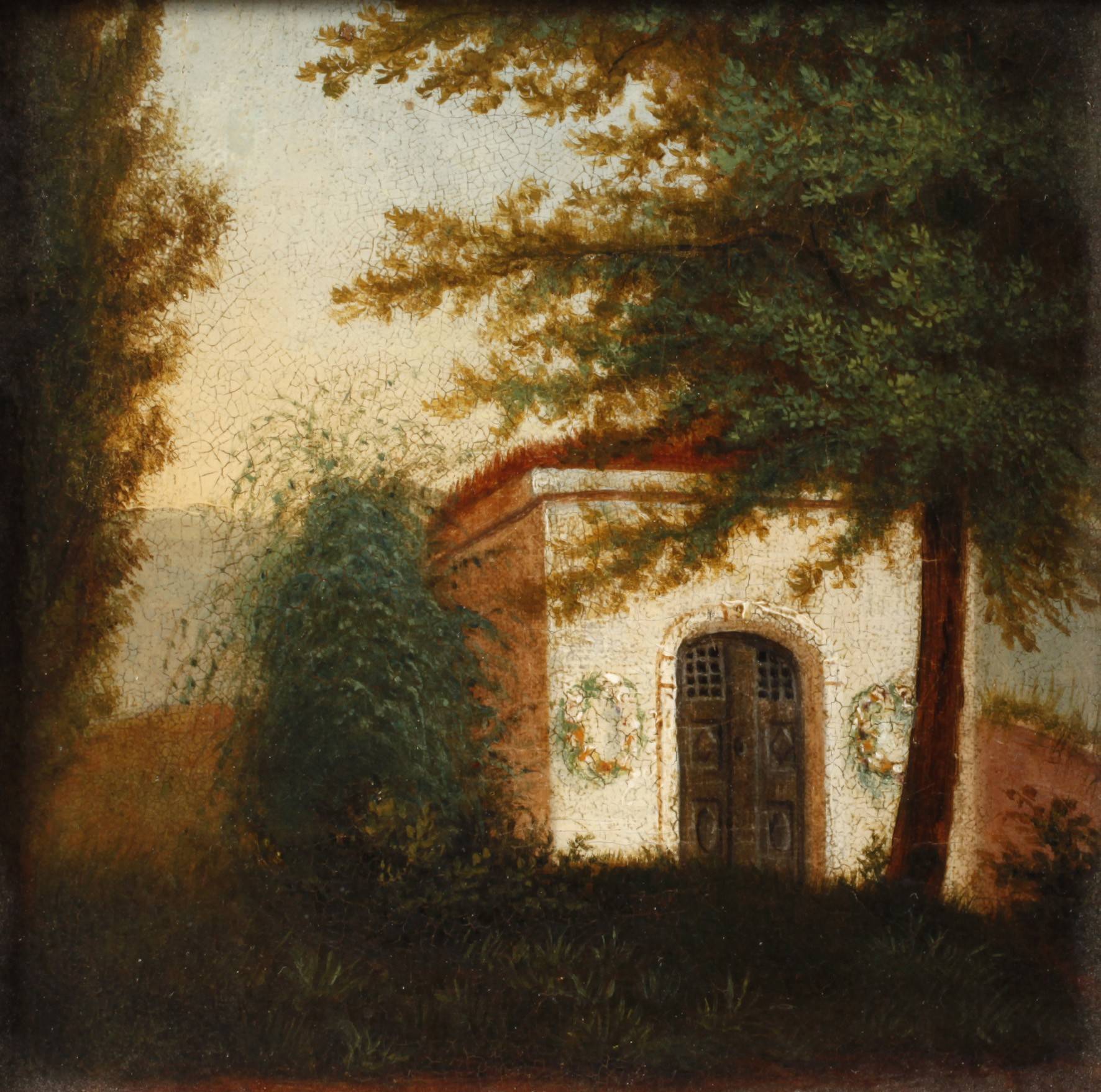 Mausoleum unter Bäumen