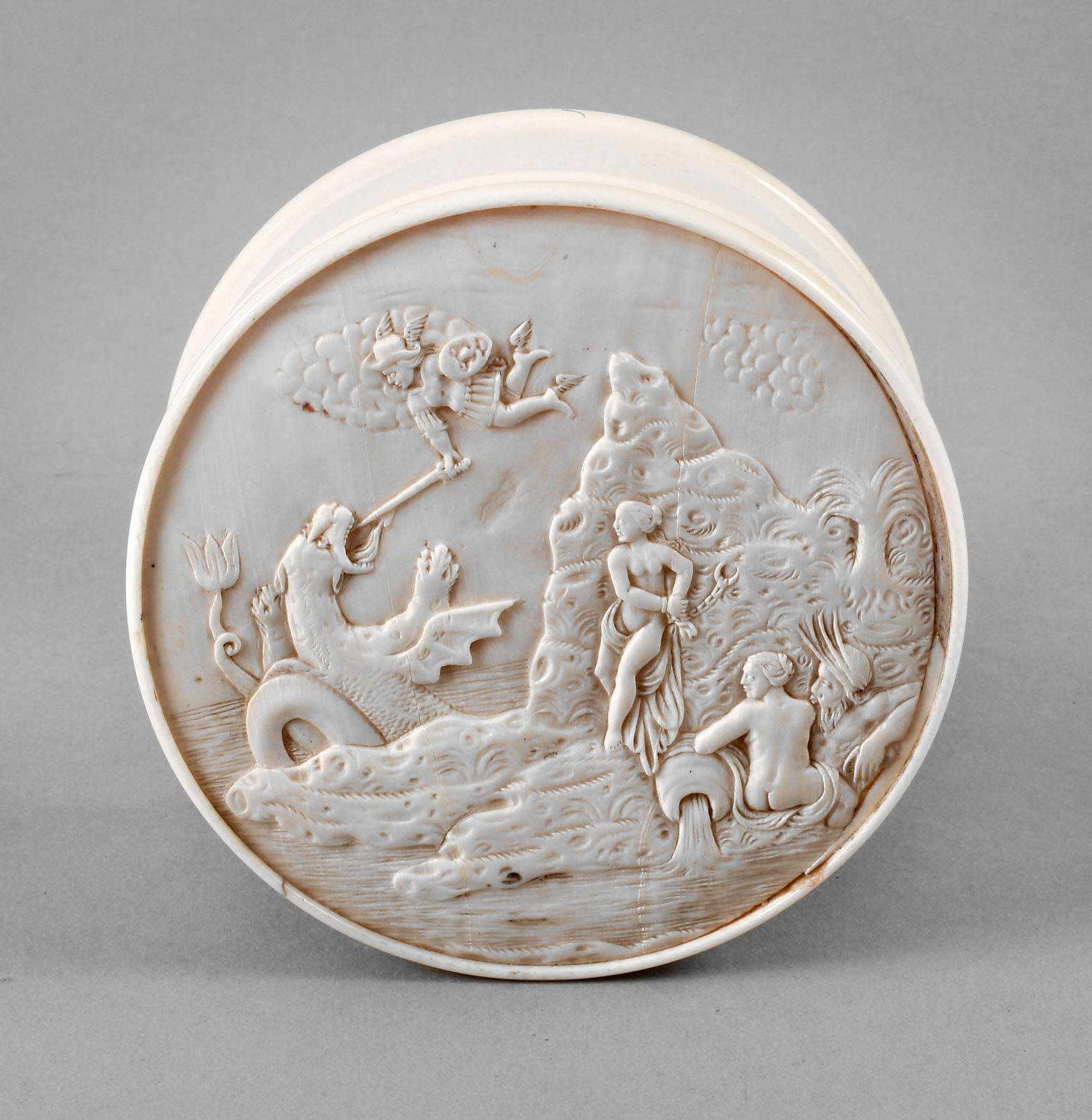 Barocke Elfenbeindose