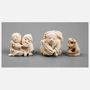 Drei kleine Elfenbeinschnitzereien