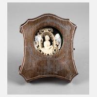 Elfenbeinschnitzerei im Lupenrahmen111