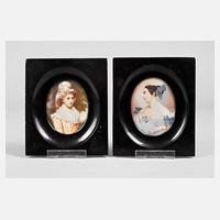 Zwei Elfenbeinminiaturen111