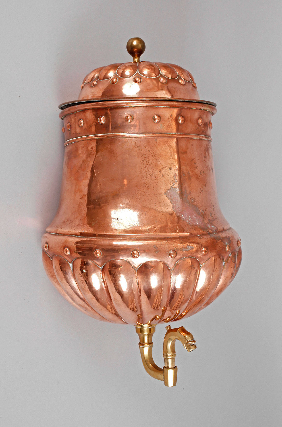 Großes Kupferlavabo