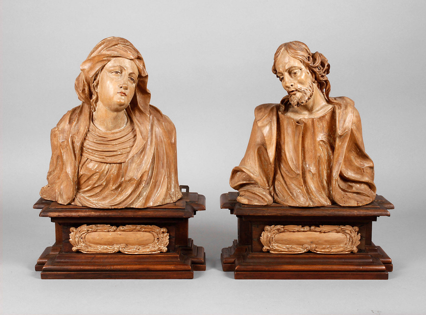 Paar barocke Schnitzereien