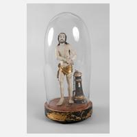 Geschnitzte Christusplastik111