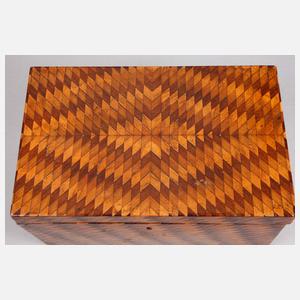 Feine intarsierte Schatulle