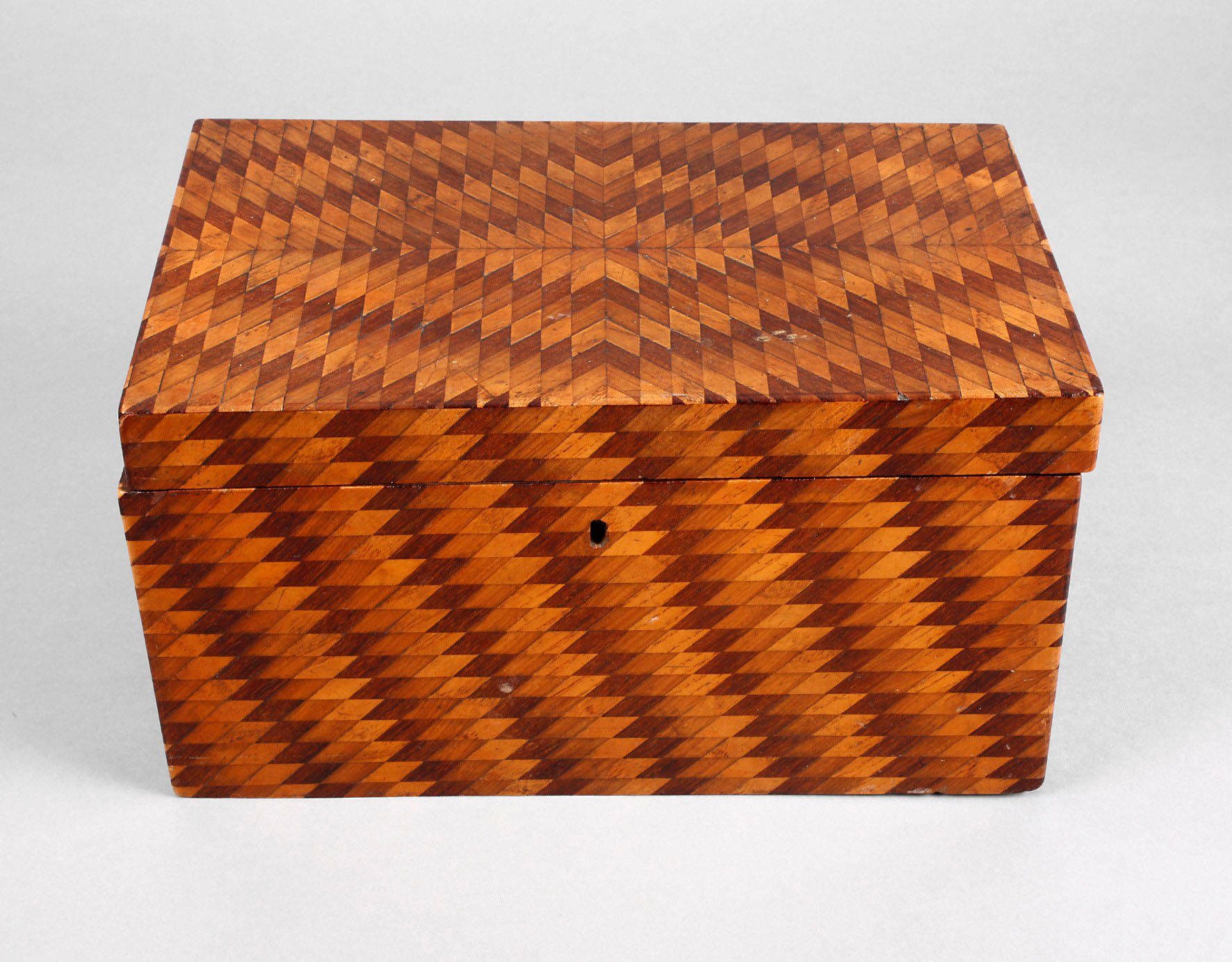 Feine intarsierte Schatulle