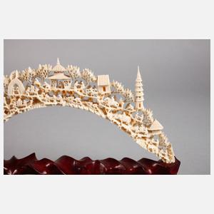 Feine Elfenbeinschnitzerei