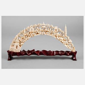 Feine Elfenbeinschnitzerei