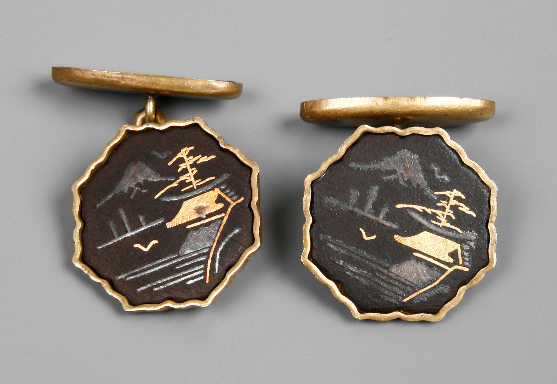 Paar Manschettenknöpfe Asiatika