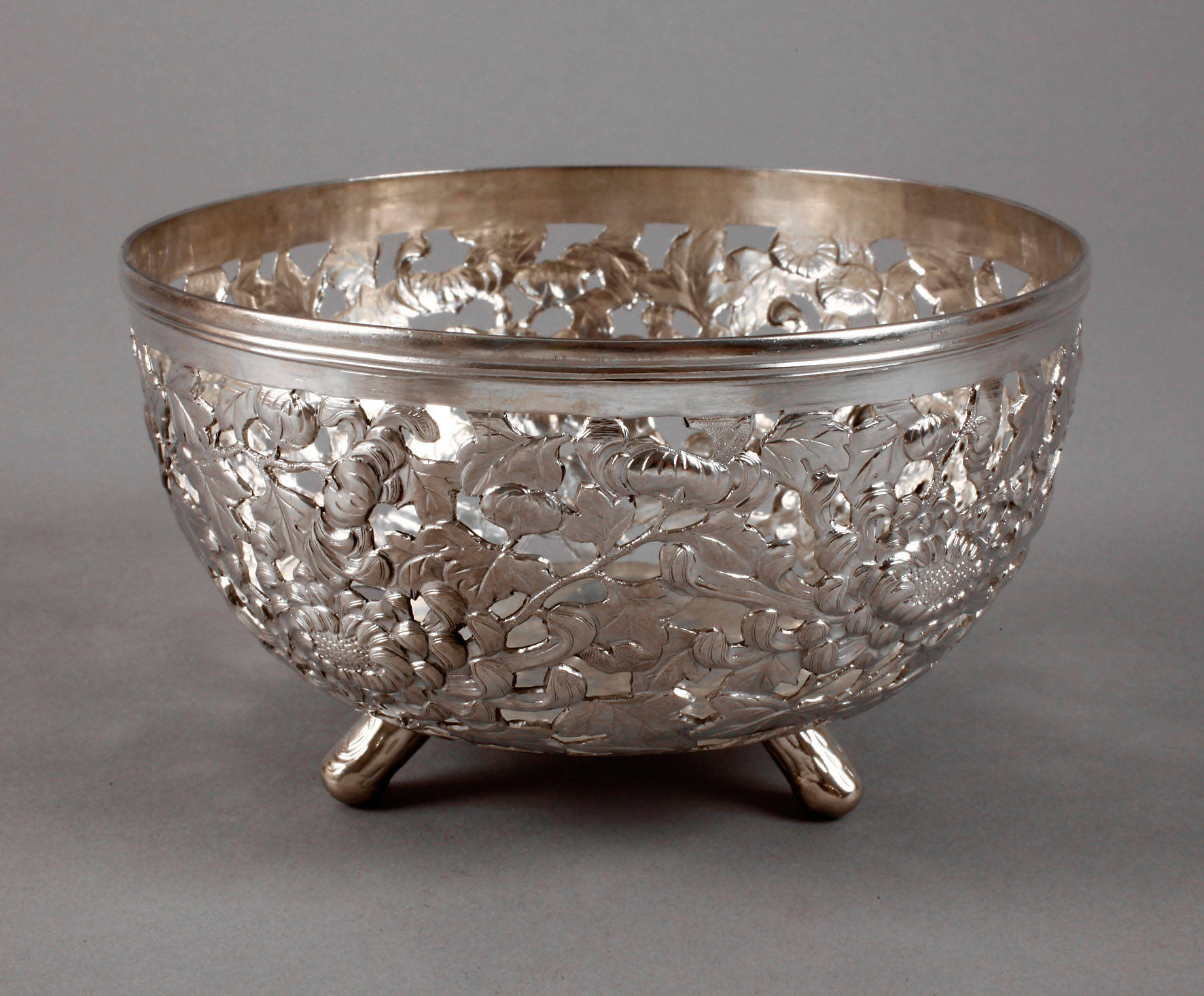 Durchbruchschale China