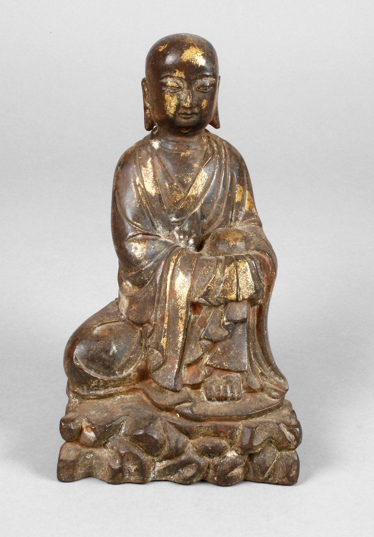 Bronzeplastik sitzender Luohan