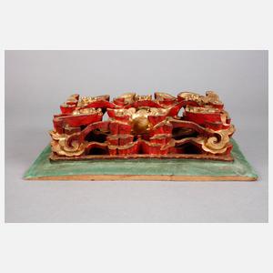 Geschnitzte Wandplatte