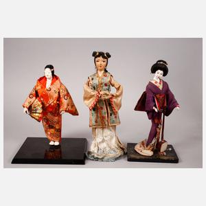 Konvolut japanischer Geisha-Puppen