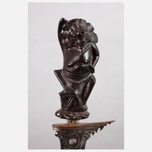 Großes Konvolut außereuropäischer Waffen