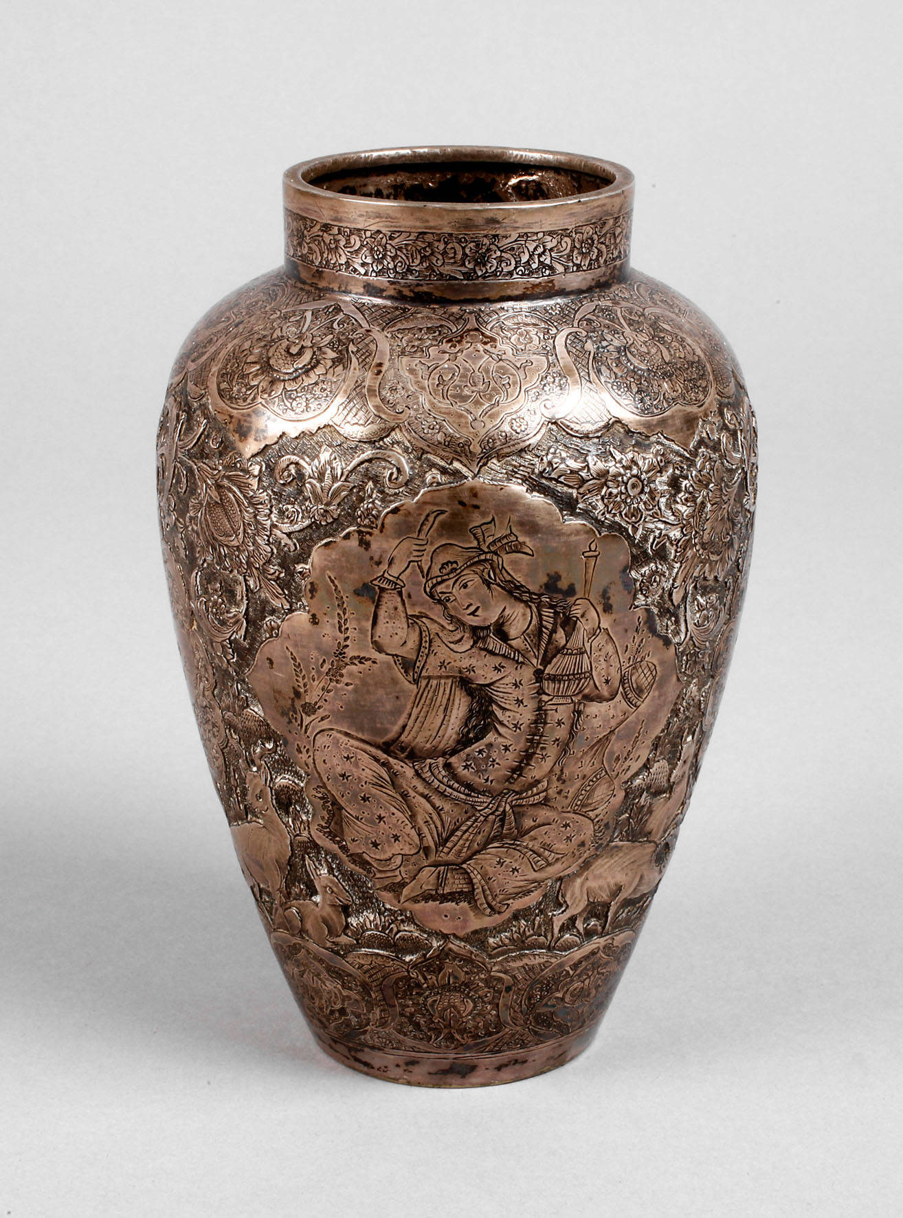 Persische Silbervase