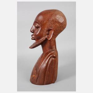 Büste eines bärtigen Mannes