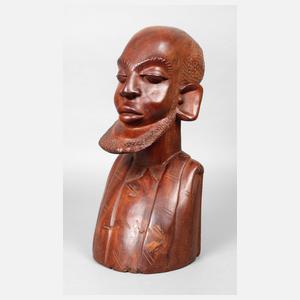 Büste eines bärtigen Mannes