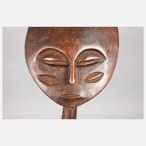 Zwei Skulpturen der Ashanti