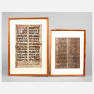 Zwei Pergamentblätter mit biblischen Texten