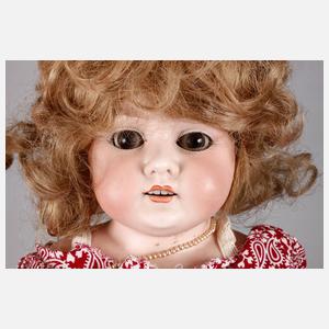 Große Porzellankopfpuppe