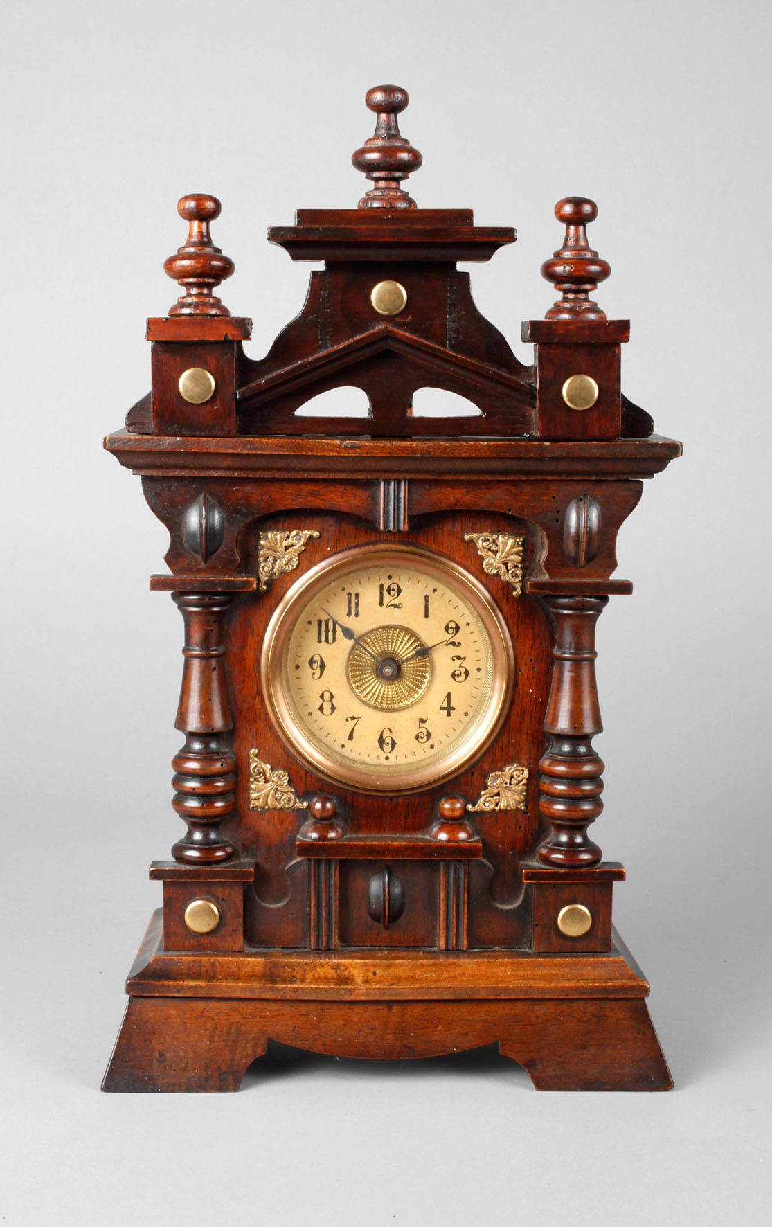 Tischuhr mit Spielwerk