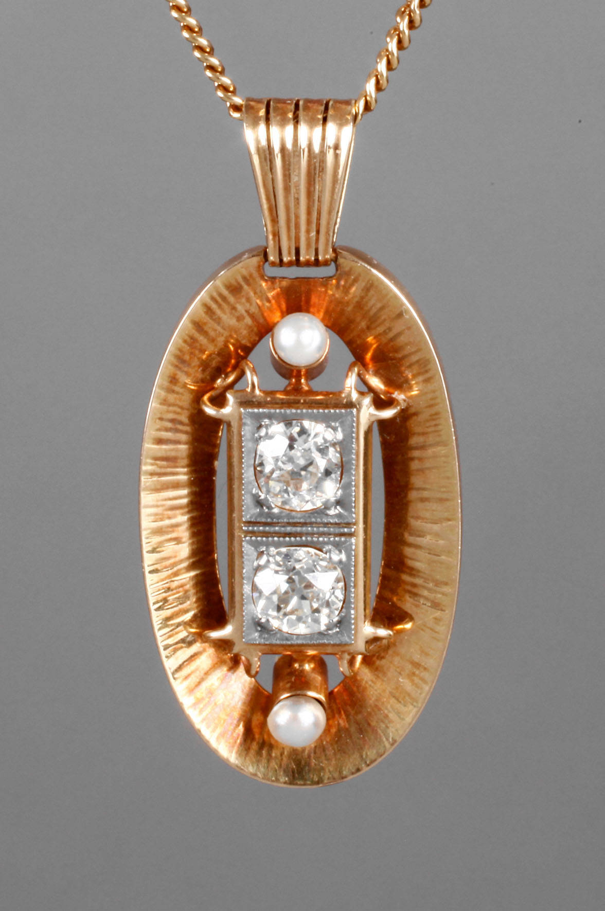 Anhänger mit zwei großen Brillanten