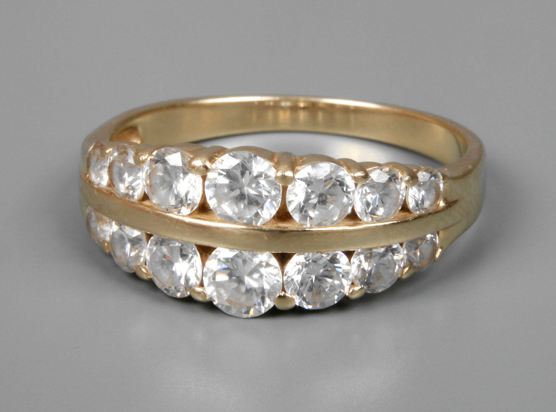 Damenring mit Zirkonia