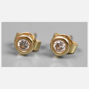 Paar kleine Ohrstecker mit Brillanten