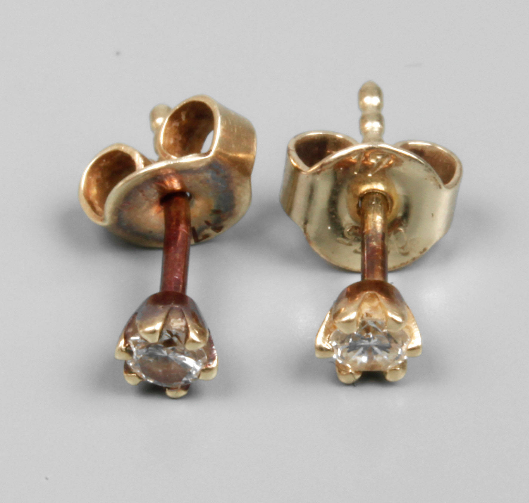 Paar Ohrstecker mit Brillanten