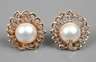 Paar Ohrstecker mit Mabéperlen und Diamanten