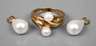 Ring und Anhänger mit Perlen