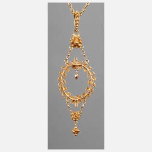 Anhänger und Kette Gold