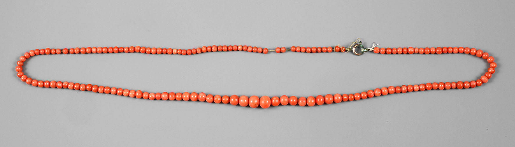 Collier mit Korallen