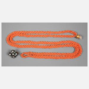 Feine geflochtene Korallenkette