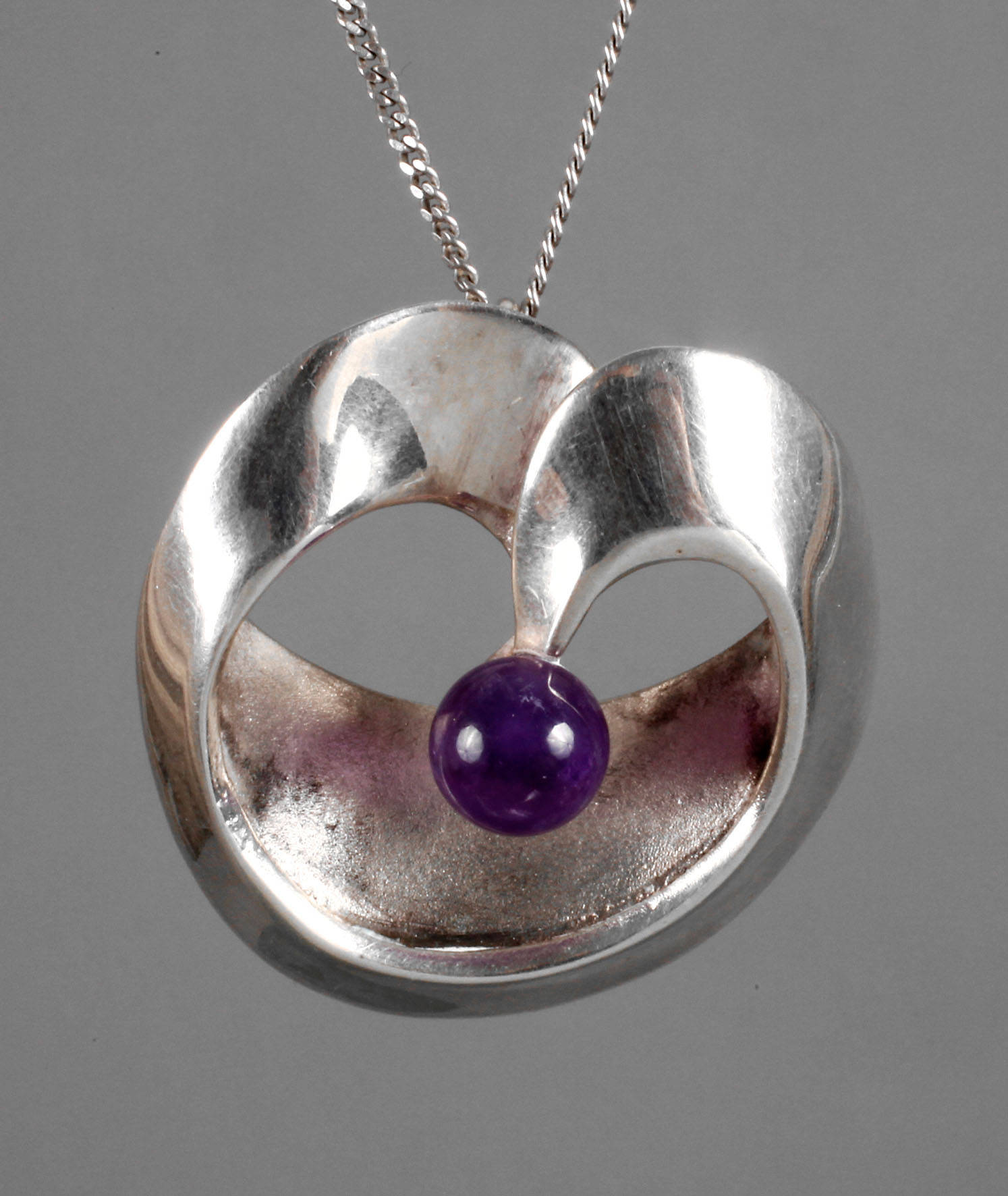 Designanhänger mit Amethystkugel