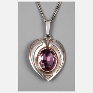 Herzförmiger Jugendstilanhänger