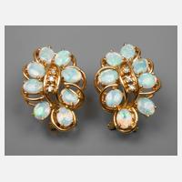 Paar Ohrstecker mit Edelopalen und Diamanten111