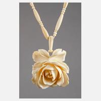 Elfenbeinrose mit Kette111