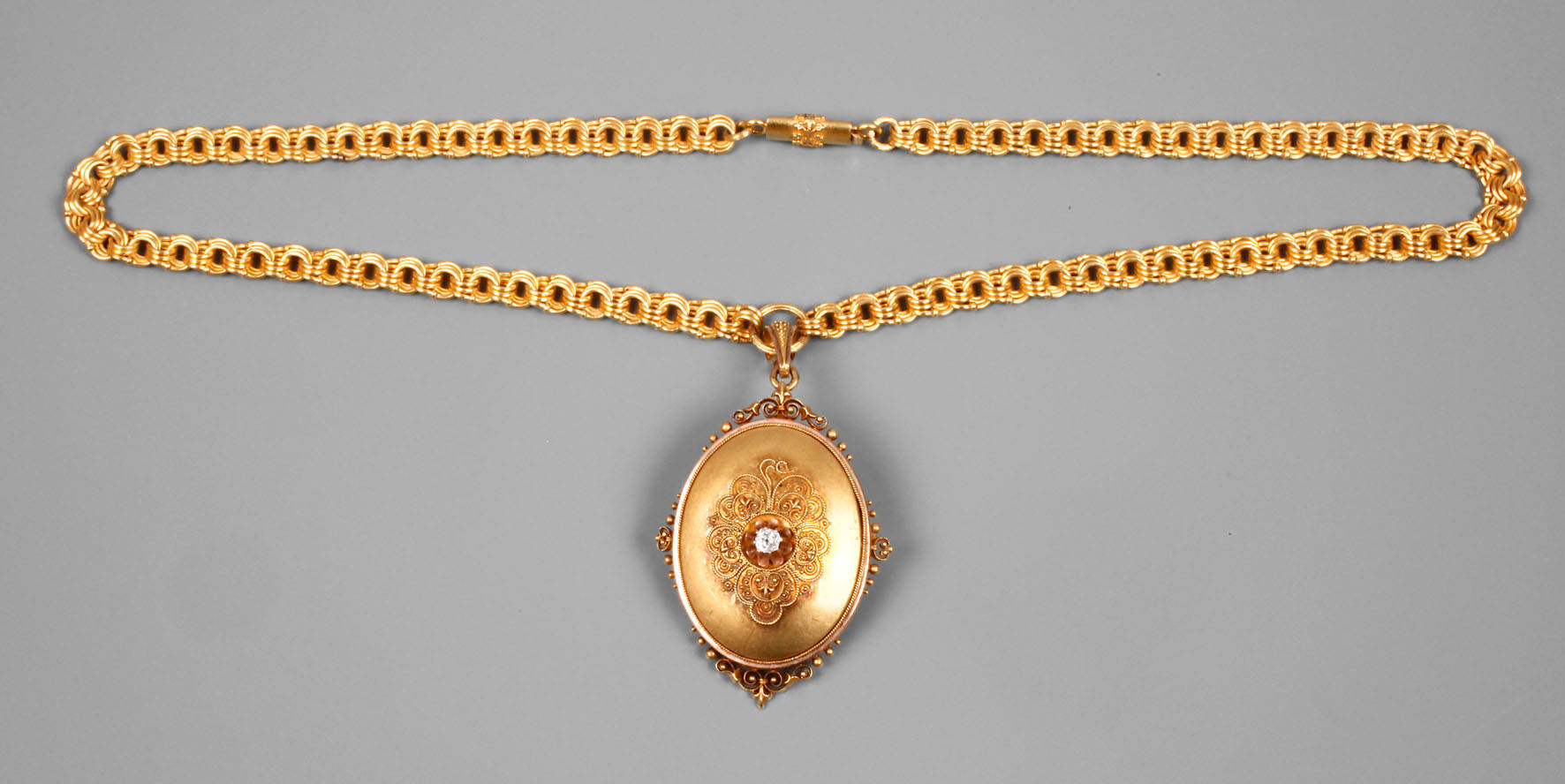 Feines Goldcollier Historismus